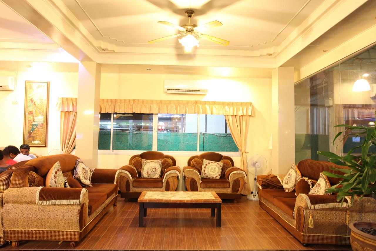 Home Pattaya Hotel Exterior photo