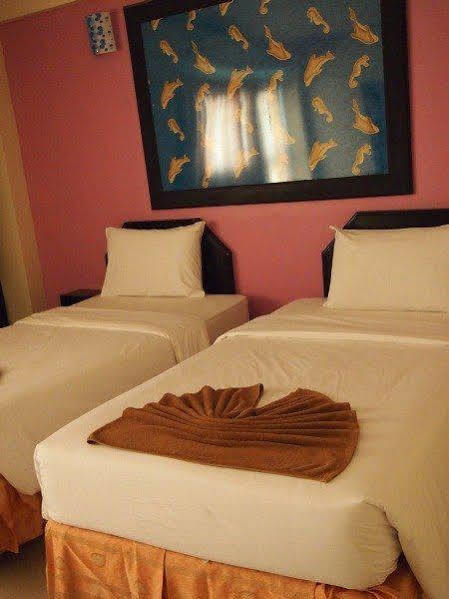 Home Pattaya Hotel Exterior photo