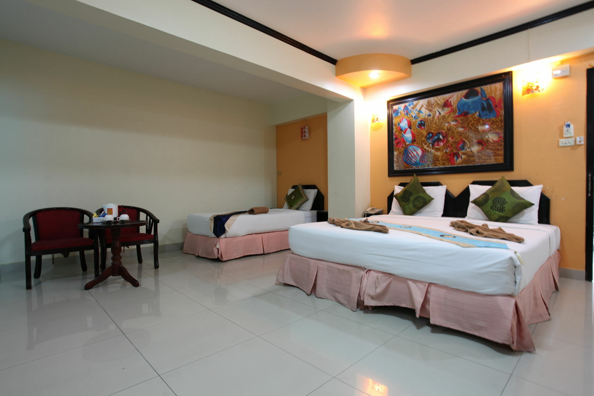 Home Pattaya Hotel Exterior photo